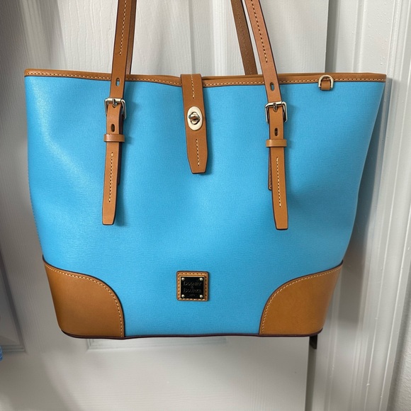 Dooney & Bourke Handbags - Beautiful baby blue BRAND NEW NEVER USED Dooney & Bourke long strap purse!